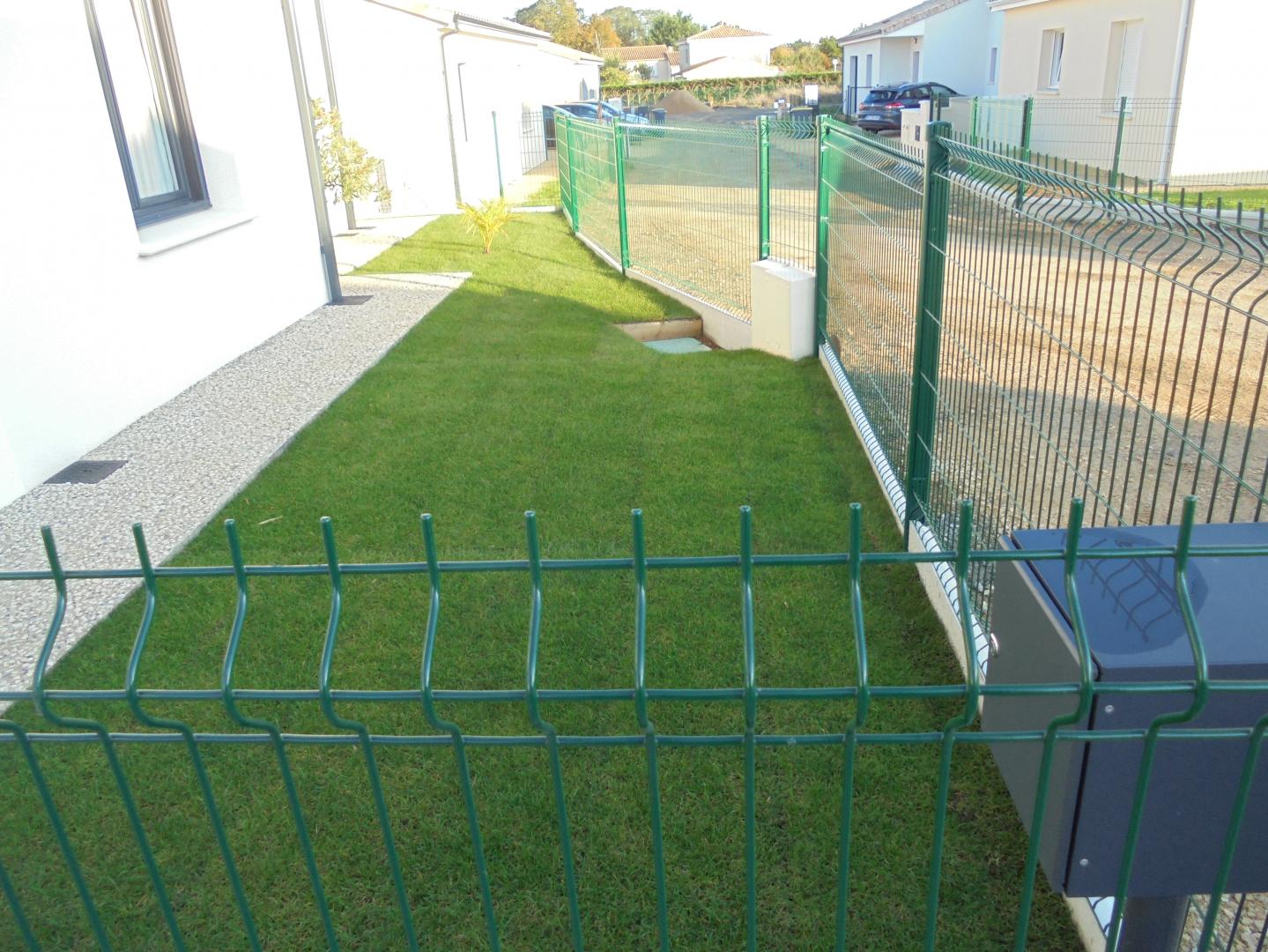 Vente de végétaux et de mobilier, Mignaloux-Beauvoir